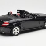 Mercedes SLK R171 Obsidian Black Metallic Minichamps 1:18 B66962319 - image 4 of 9