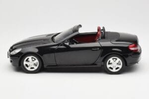 Mercedes SLK R171 Obsidian Black Metallic Minichamps 1:18 B66962319 Diecast — photo 5 of 9