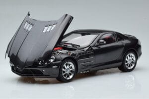 Mercedes SLR McLaren Black CMC 1:18 M-045F Diecast — photo 2 of 10