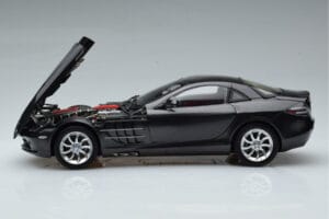 Mercedes SLR McLaren Black CMC 1:18 M-045F Diecast — photo 4 of 10