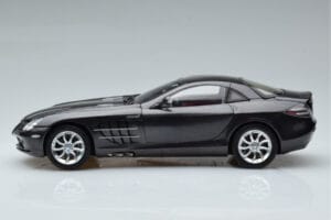 Mercedes SLR McLaren Black CMC 1:18 M-045F Diecast — photo 5 of 10
