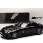 Mercedes SLS AMG Obsidian Black Metallic Minichamps 1:18 B66960042 - image 7 of 7
