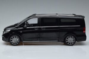Mercedes V-Class W447 V260L Black OEM 1:18 QALCN89911150 Diecast — photo 4 of 8