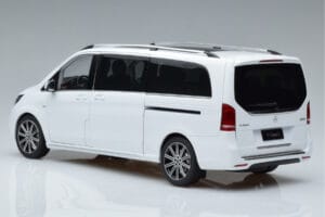 Mercedes V-Class W447 V260L White OEM 1:18 QALCN89911149 Diecast — photo 7 of 8