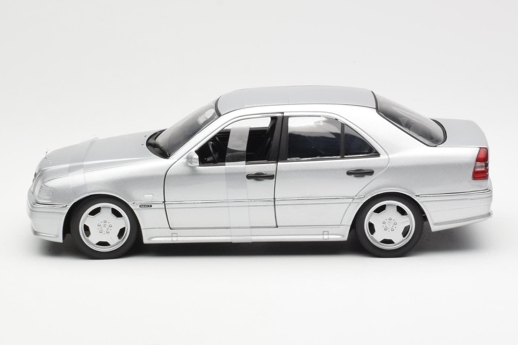 Mercedes C36 AMG W202 Silver UT Models 1:18 180035000 Diecast — photo 3 of 6