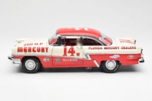 Mercury Montclair #14 B. Myers Palm Beach Winner 1956 Sun Star 1:18 5147 Diecast — photo 4 of 8