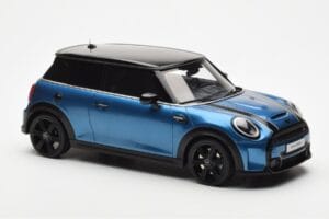 Mini Cooper S F56 Island Blue Otto 1:18 OT982 Resin — photo 4 of 6