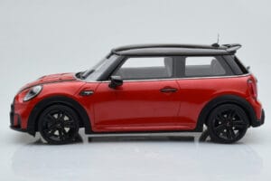 Mini Cooper S JCW F56 Red Otto 1:18 OT984 Resin — photo 3 of 6