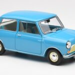 Morris Mini Minor Blue Kyosho 1:18 08964BL - image 6 of 8