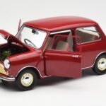 Morris Mini Minor Red Kyosho 1:18 08964R - image 2 of 8
