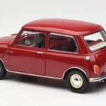 Morris Mini Minor Red Kyosho 1:18 08964R - image 7 of 8