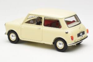 Morris Mini Minor White Kyosho 1:18 08964W Diecast — photo 7 of 8