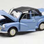 Morris Minor Cabriolet Blue Minichamps 1:18 - image 2 of 8