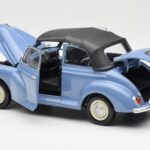 Morris Minor Cabriolet Blue Minichamps 1:18 - image 5 of 8