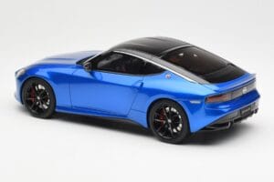 Nissan Fairlady Z Z35 Bayside Blue GT Spirit 1:18 GT387 Resin — photo 5 of 6