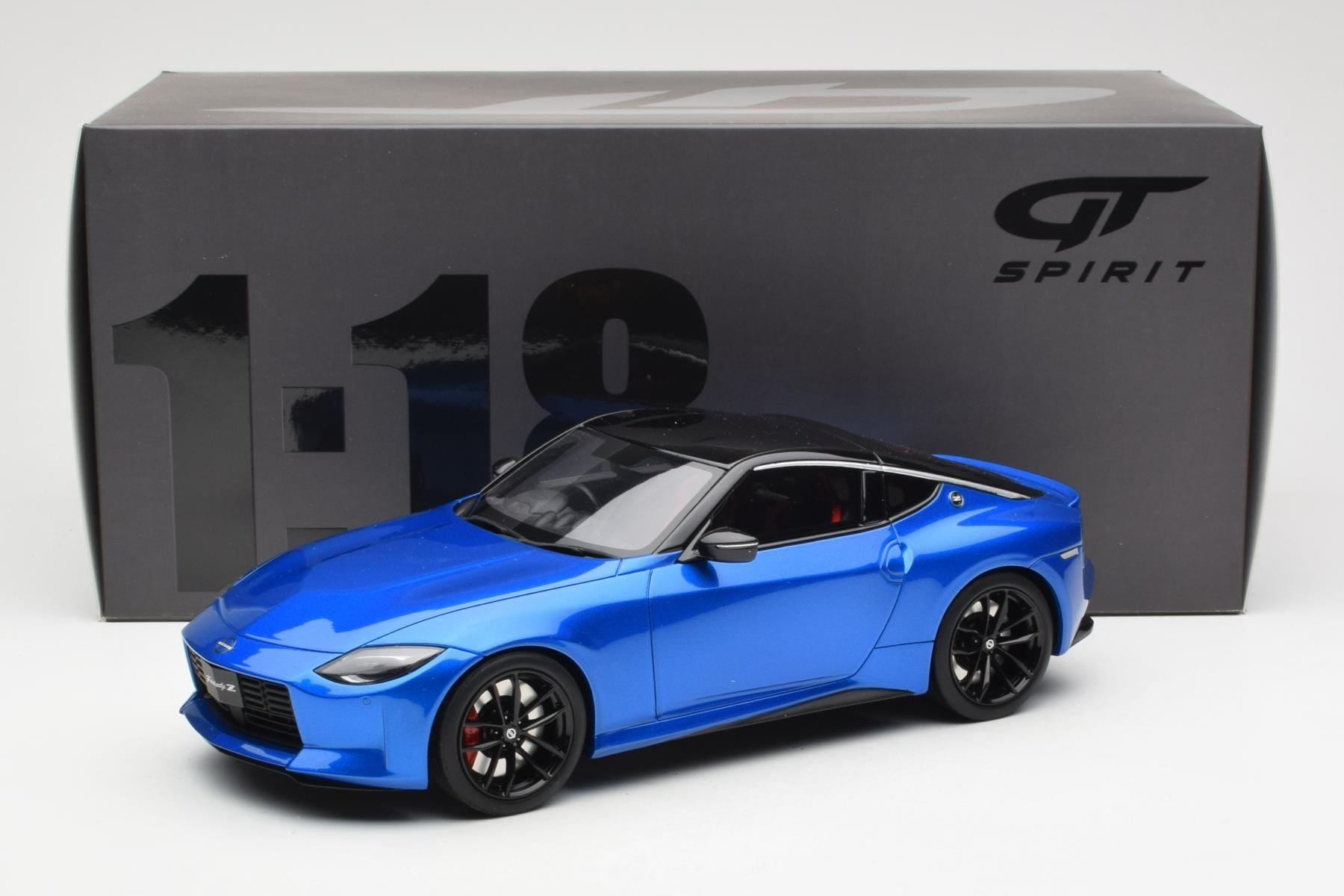 Nissan Fairlady Z Z35 Bayside Blue GT Spirit 1:18 GT387 Resin — photo 6 of 6
