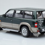 Nissan Patrol GR Y61 Green Otto 1:18 - image 4 of 5