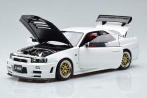 Nissan Skyline GT-R R34 Nismo Z-Tune White MotorHelix 1:18 M83407 Diecast — photo 2 of 11