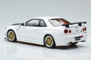 Nissan Skyline GT-R R34 Nismo Z-Tune White MotorHelix 1:18 M83407 Diecast — photo 7 of 11