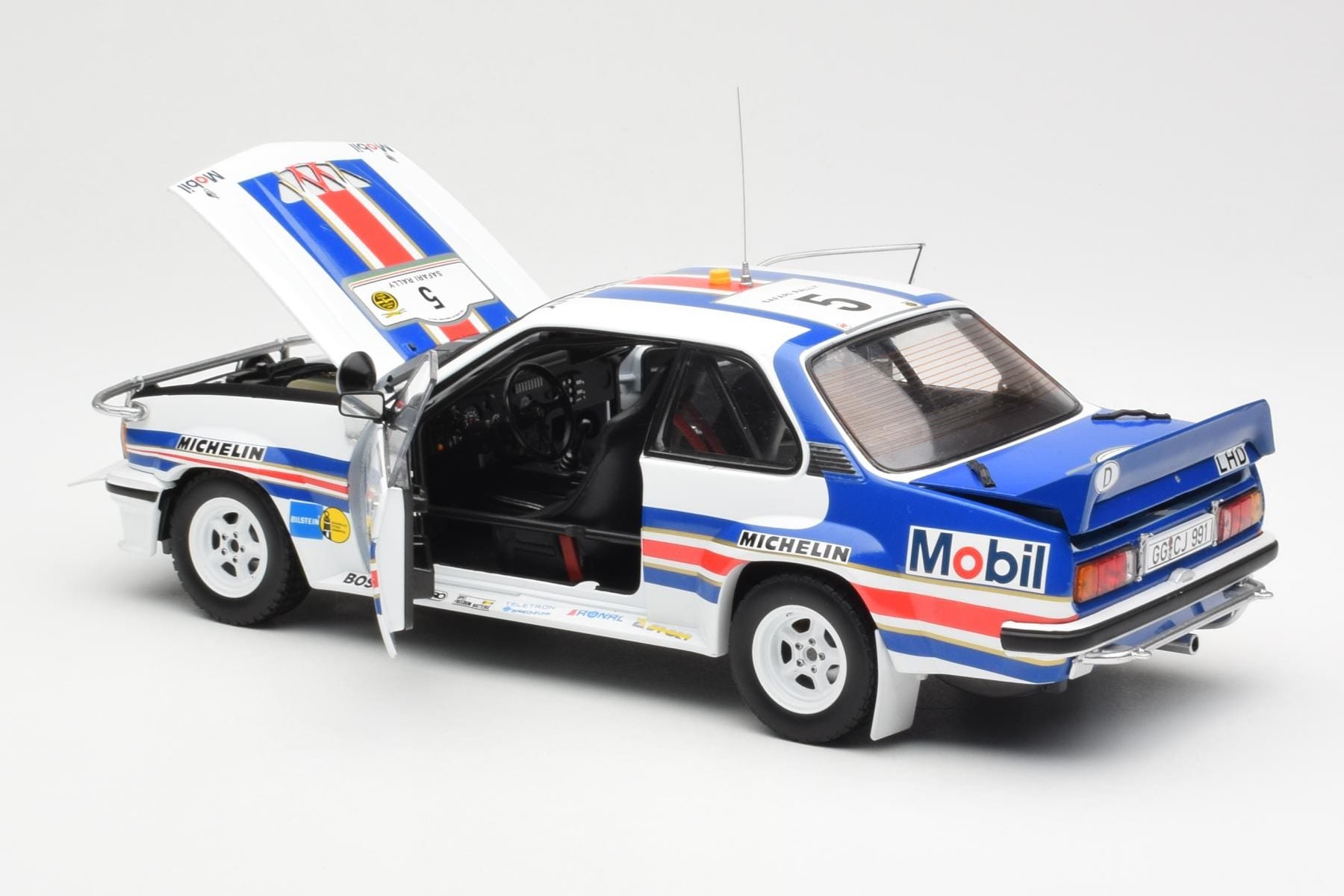 Opel Ascona 400 #5 W. Rohrl / C. Geistdorfer Safari Rally World Champion 1982 Sun Star 1:18 5378 Diecast — photo 5 of 8