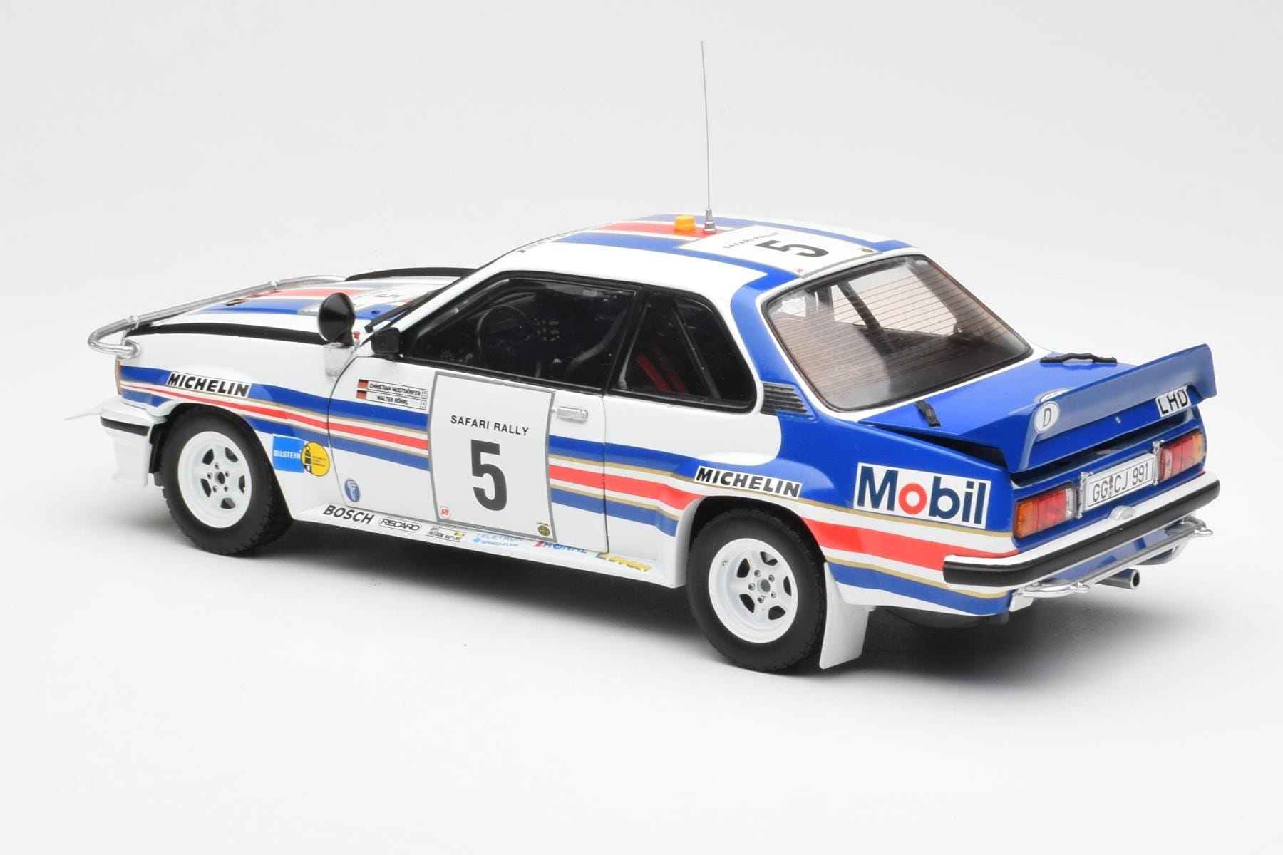 Opel Ascona 400 #5 W. Rohrl / C. Geistdorfer Safari Rally World Champion 1982 Sun Star 1:18 5378 Diecast — photo 7 of 8