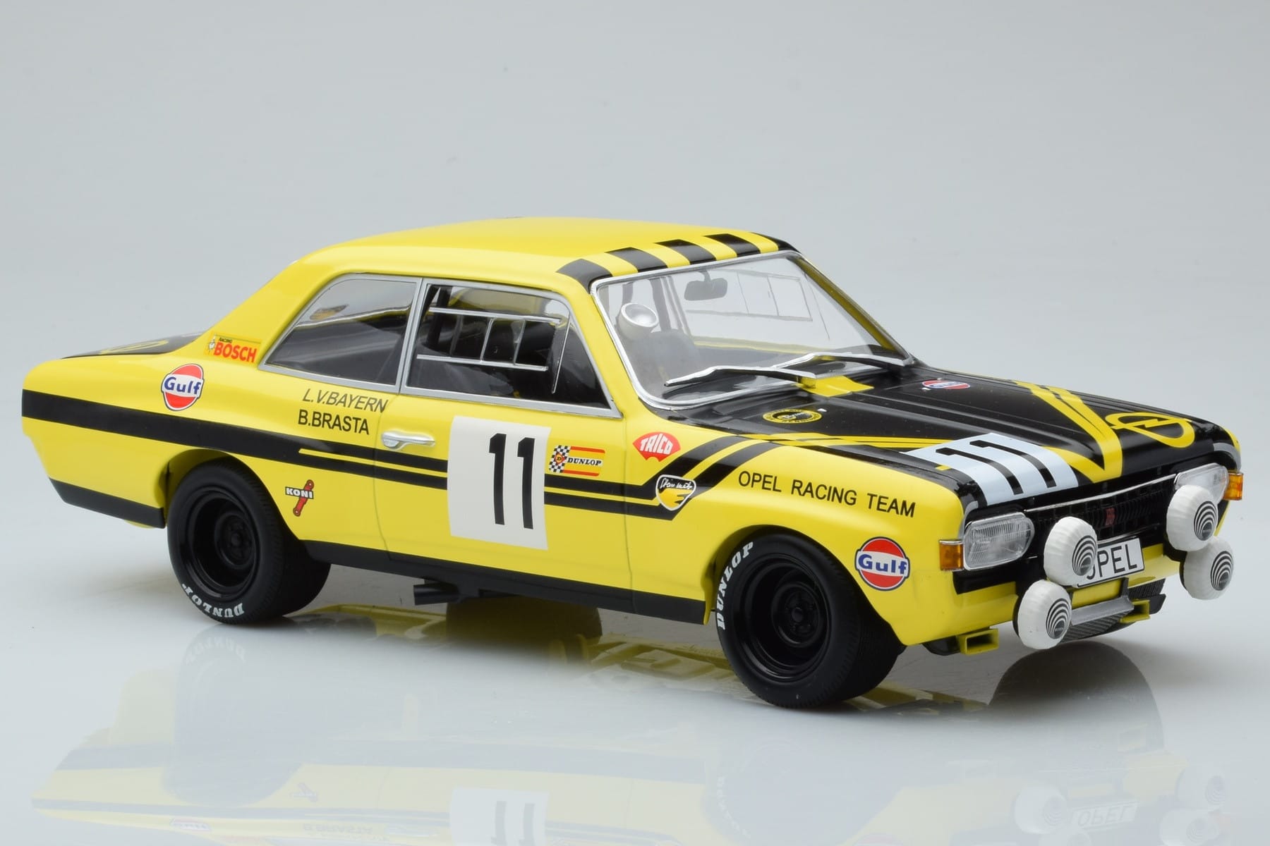 Opel Commodore A Steinmetz #11 E. von Bayern / Johansson 24 Hours of Spa 1970 Minichamps 1:18 155704611 Diecast — photo 4 of 6