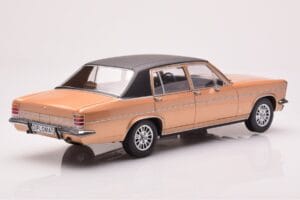 Opel Diplomat B Beige Metallic MCG 1:18 MCG18335 Diecast — photo 2 of 6