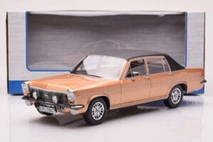 Opel Diplomat B Beige Metallic MCG 1:18 MCG18335 Diecast — photo 6 of 6