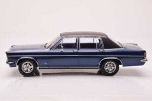 Opel Diplomat B Dark Blue Metallic MCG 1:18 MCG18336 Diecast — photo 3 of 6