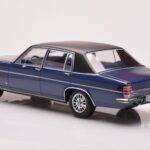Opel Diplomat B Dark Blue Metallic MCG 1:18 - image 5 of 6
