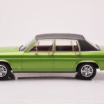 Opel Diplomat B Green Metallic MCG 1:18 - image 3 of 6