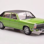 Opel Diplomat B Green Metallic MCG 1:18 - image 4 of 6