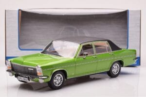 Opel Diplomat B Green Metallic MCG 1:18 MCG18337 Diecast — photo 6 of 6