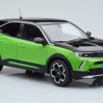 Opel Mokka-e GS Line Matcha Green Otto 1:18 - image 3 of 5