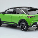 Opel Mokka-e GS Line Matcha Green Otto 1:18 - image 4 of 5