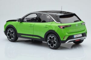 Opel Mokka-e GS Line Matcha Green Otto 1:18 OT435 Resin — photo 4 of 5