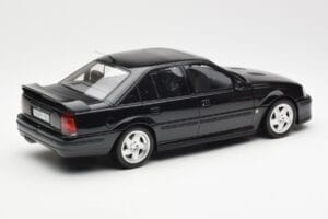 Opel Omega A Lotus Imperial Dark Green Metallic Otto 1:18 OT153 Resin — photo 2 of 6