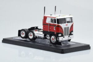 Peterbilt 352 Pacemaker Red White IXO 1:43 TR097 Diecast — photo 3 of 4