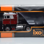 Peterbilt 352 Pacemaker Red White IXO 1:43 - image 4 of 4
