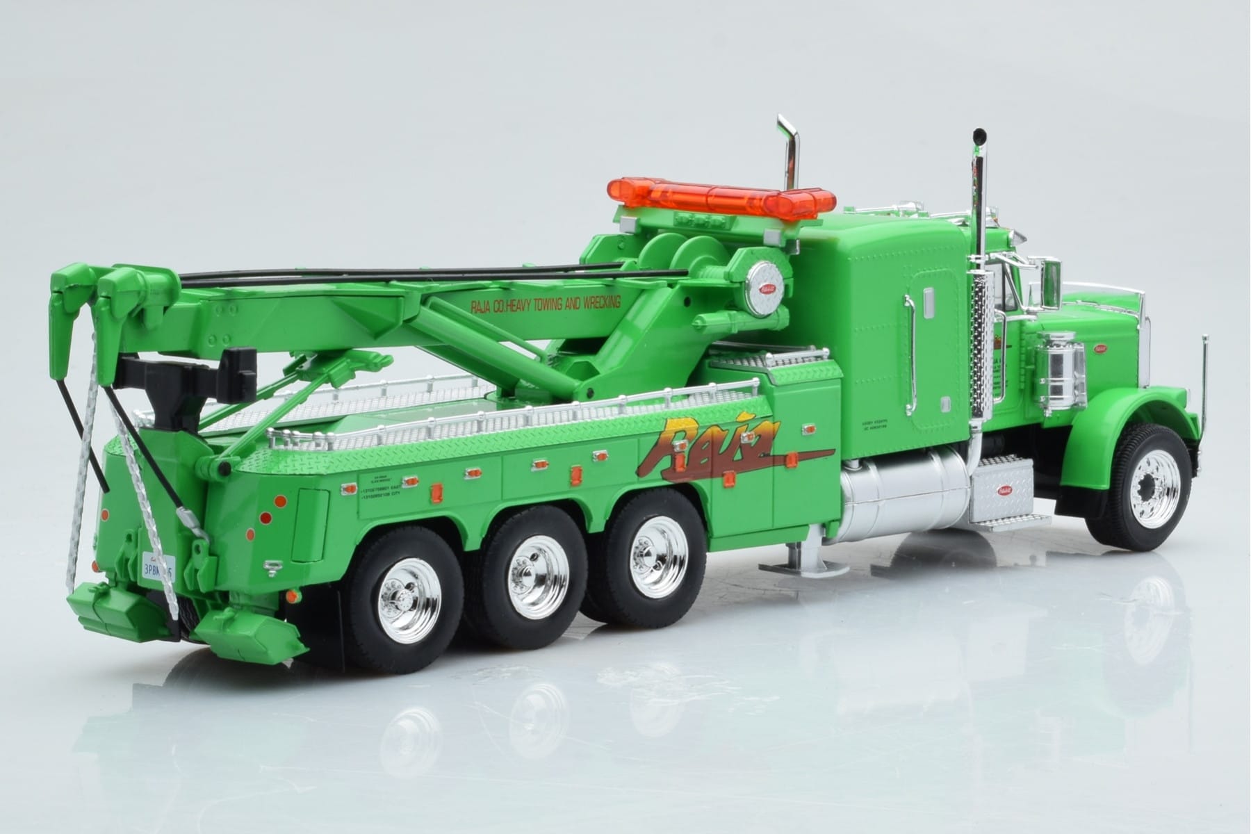Peterbilt 359 Wrecker Road Service Green IXO 1:43 TTR031 Diecast — photo 2 of 5