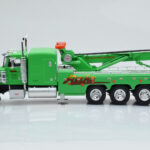 Peterbilt 359 Wrecker Road Service Green IXO 1:43 - image 3 of 5