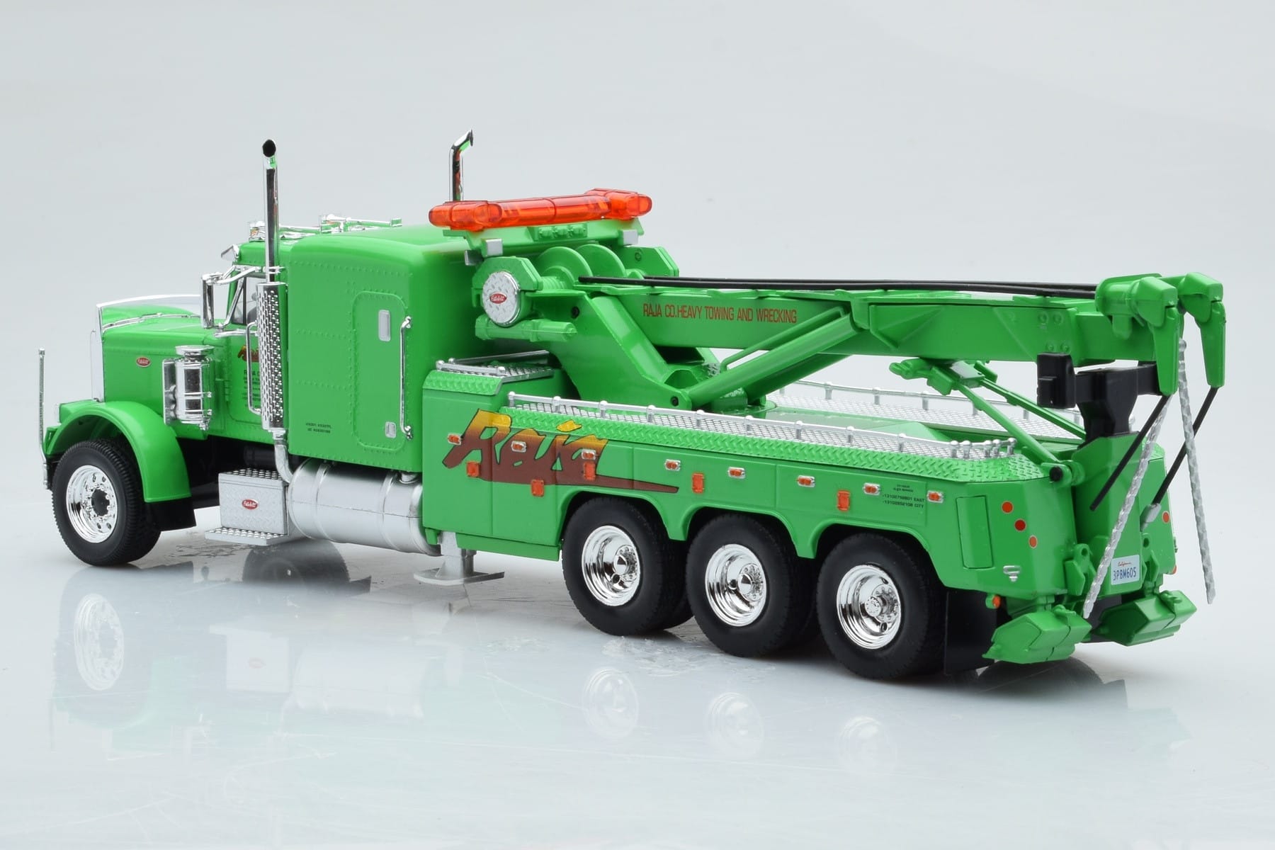 Peterbilt 359 Wrecker Road Service Green IXO 1:43 TTR031 Diecast — photo 5 of 5