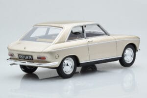 Peugeot 204 Coupe Beige Otto 1:18 OT1024 Resin — photo 2 of 6