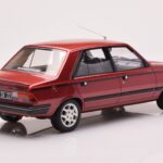 Peugeot 305 GTX Red Plaisir Otto 1:18 - image 2 of 6