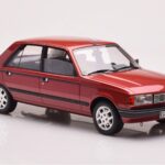 Peugeot 305 GTX Red Plaisir Otto 1:18 - image 4 of 6