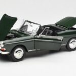 Peugeot 404 Cabriolet Antique Green Limited Edition Norev 1:18 184829 - image 2 of 8