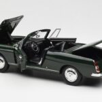 Peugeot 404 Cabriolet Antique Green Limited Edition Norev 1:18 184829 - image 5 of 8