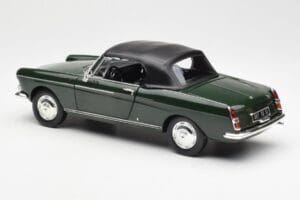 Peugeot 404 Cabriolet Antique Green Limited Edition Norev 1:18 184829 Diecast — photo 7 of 8