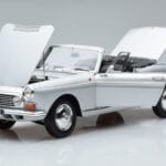 Peugeot 404 Cabriolet Silver Norev 1:18 - image 2 of 8