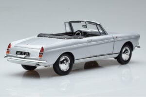 Peugeot 404 Cabriolet Silver Norev 1:18 184835 Diecast — photo 3 of 8